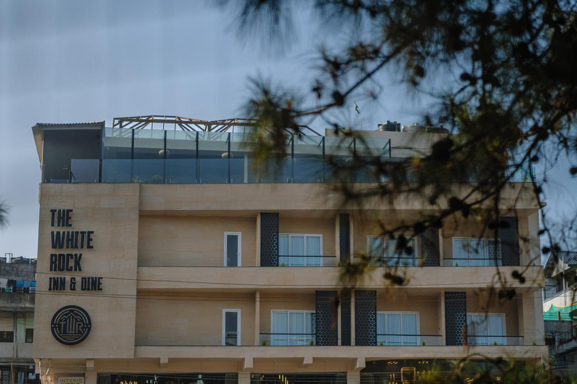 The White Rock Inn & Dine Shillong Exterior foto